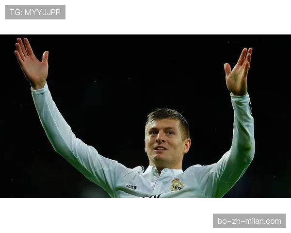 克罗斯边路传球升级主导进攻 本赛季助攻数超越队内中场