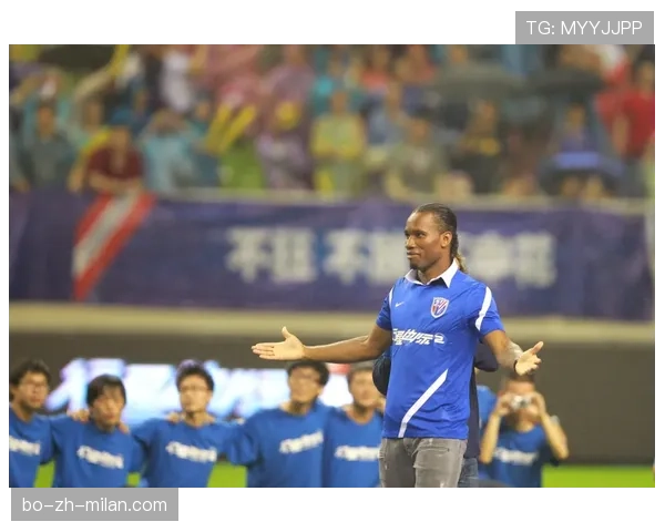 接管禁区制造射门，德罗巴转型关键战胜现役锋线